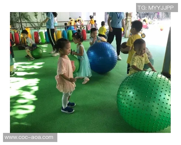 弗兰克清晨抵达基地全力备战多特周一下午将出席新闻发布会 弗兰克清晨抵达基地全力备战多特周一下午将出席新闻发布会